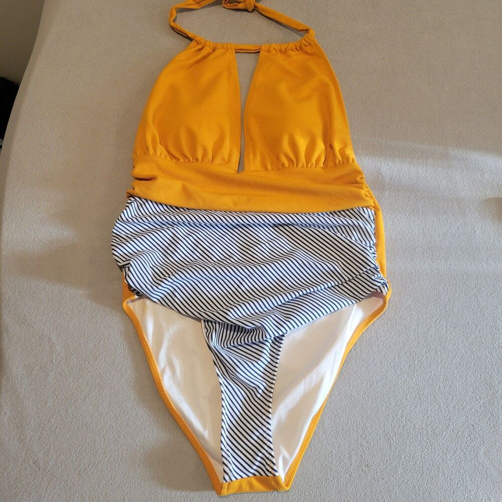 Cupshe Textured and Striped Halter One-Piece Swimsuit Size Large Yellow NWT